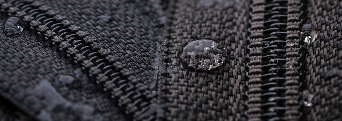 Zippers for hiking and sports equipment / Reißverschlüsse für Wander- und Sportausrüstung 3