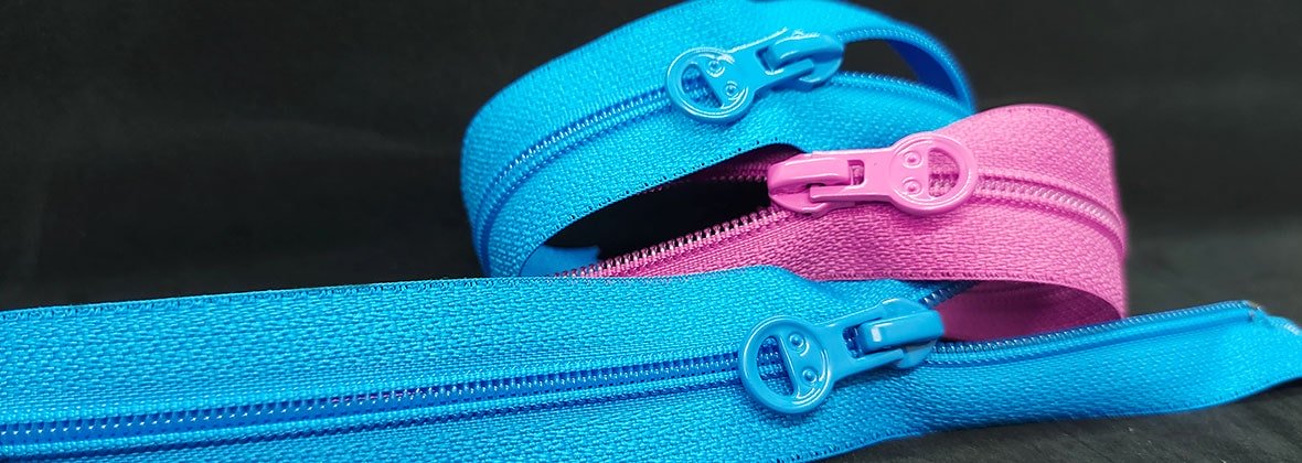 Zippers for kids’ clothing: key considerations for manufacturers